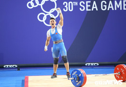 SEA Games 30: Thua á quân Olympic, Thạch Kim Tuấn giành huy chương bạc cử tạ