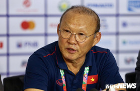 U22 Việt Nam thắng vất vả Singapore, HLV Park Hang Seo: 'Cả đời, chưa trải qua giải nào như SEA Games'