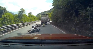 Cú thoát chết không tưởng của cả gia đình trên đèo Bảo Lộc