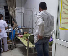 Trưởng công an xã rách lưỡi nhập viện: Đang thổi bụi thì súng cướp cò