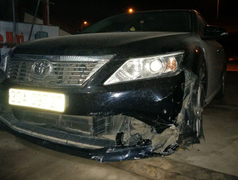 Xe Camry kéo lê xe máy 3km: 'Lửa bắn tung tóe, dân hoảng sợ lao lên vỉa hè'