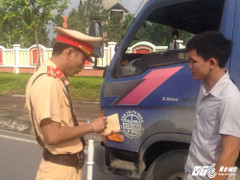 CSGT Hà Nội truy quét 'quái xế’ trên cung đường đen