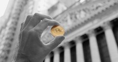 Giá Bitcoin 2019: Trỗi dậy từ tro tàn hay tiếp tục rơi không lối thoát?