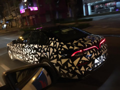 Bắt gặp VinFast LUX A2.0 đang lăn bánh trên đường phố Hà Nội