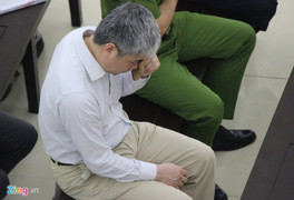 Người bị tuyên án tử trong đại án Oceanbank bật khóc ở tòa