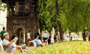 Dân miền Bắc ra đường ngày đầu tuần vui mừng khi biết thông tin này