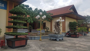 'Biệt phủ' rộng cả ngàn mét vuông xây trên đất đê ở Hải Dương