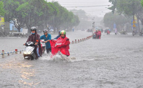 Thời tiết ngày 5/6: Áp thấp nhiệt đới gần bờ gây mưa lớn nhiều khu vực