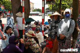 Không muốn xây chợ mới, tiểu thương ở Hà Nội kêu trời đòi chợ cũ