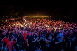 Mãn nhãn màn 'quẩy' bất chấp mưa bão của hàng nghìn sinh viên Đại học FPT