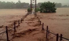 Thời tiết ngày 27/7: Mưa lớn kéo dài ở miền Bắc, lũ dồn dập đổ về