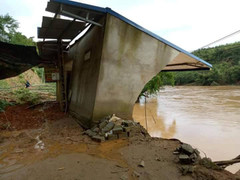 Thanh Hoá: Mưa lũ, sạt lở đất hoành hành, 13 người chết và mất tích