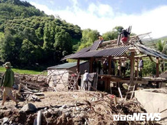 Mưa lũ, sạt lở kinh hoàng ở Thanh Hoá: Hàng nghìn dân Mường Lát thiếu lương thực