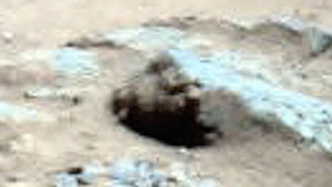 Sửng sốt với hình ảnh đầu người già nua xuất hiện trên Sao Hoả