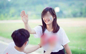 'Lễ hội sờ ngực' quyên góp ủng hộ miền Trung: Trò câu like mất dạy, vô đạo đức