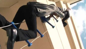 Video: Cách thoát hiểm khi cháy nhà cao tầng, chung cư