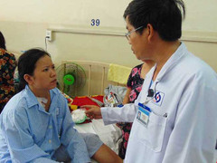 Bác sỹ kể chuyện mổ cứu cả mẹ lẫn con bị hội chứng HELLP