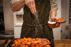 Vì sao bị 'say' sau khi ăn mì chính?