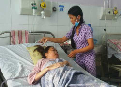 Cô gái bị kẻ lạ đâm kim nhiễm HIV đến mắc bệnh hiếm: 'Mẹ ơi, đừng bỏ con'