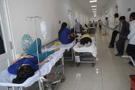 Ăn chay, gần 90 công nhân nghi bị ngộ độc