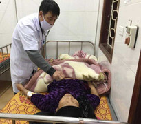 Suýt chết vì ngộ độc do ăn 'sâm lạ' hái trong vườn