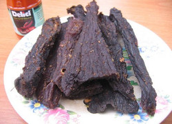 Video: Tung tin dùng thịt người làm bò khô để câu like