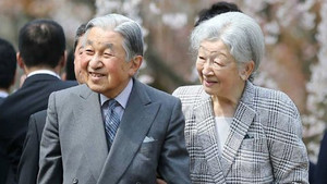 Nhật Bản cân nhắc cho phép nữ giới lên làm vua