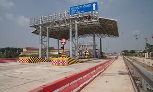 Nhiều dự án BOT nợ nần 'ngập đầu'?