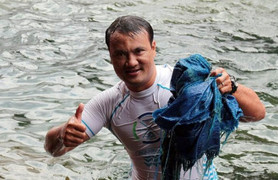 Video: Người 'âm thầm' nhặt rác đáy biển Đà Nẵng