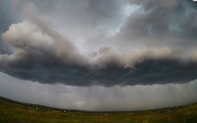 Video: Thước phim tua nhanh về sự hình thành cơn bão