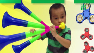 Video: Trẻ có thể bị thủng hoàn toàn màng nhĩ vì món đồ chơi quen thuộc