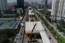 Video: Cận cảnh đường vành đai 3 trên cao Mai Dịch - cầu Thăng Long chậm tiến độ