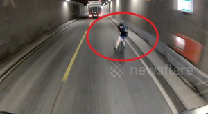 Khoảnh khắc thoát chết thần kỳ của người đàn ông trong hầm cao tốc