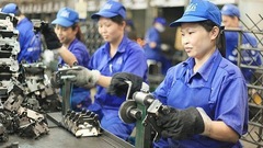 Video: Doanh nghiệp kêu khổ vì đề xuất giảm giờ làm