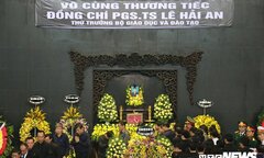 Video: Dòng người đưa tiễn Thứ trưởng Bộ GD&ĐT Lê Hải An