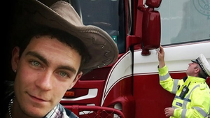 TRỰC TIẾP: Tài xế xe container chứa 39 thi thể ở Anh hầu tòa