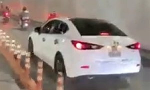 Clip: Ô tô biển Hà Nội lao vun vút trên làn xe máy hầm Thủ Thiêm