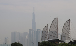 Video: Sương mù phủ kín các nẻo đường, dân TP.HCM lo lắng ô nhiễm không khí