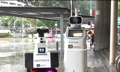Video: Cận cảnh robot tuần tra nhận diện khuôn mặt tại ga tàu điện ngầm