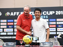 Báo quốc tế gợi ý tuyển Việt Nam tái hợp với HLV Alfred Riedl