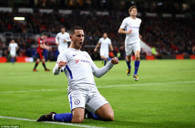 Eden Hazard lập công, Chelsea đòi lại vị trí thứ 4