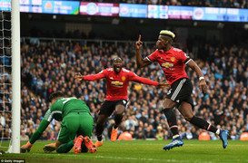 Dấu ấn Man City vs MU: Pogba thể hiện bản lĩnh, trọng tài mắc sai lầm tai hại