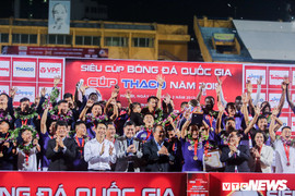 CLB Hà Nội vô địch Siêu cúp Quốc gia, sẵn sàng đấu Sơn Đông Lỗ Năng