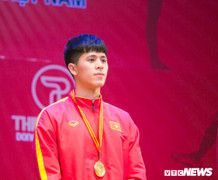 Vừa đánh bại U23 Thái Lan, Đình Trọng, Quang Hải nhận thêm giải thưởng đặc biệt