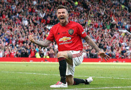 Huyền thoại MU hất văng Bayern, độc diễn ghi bàn trong trận đấu lịch sử