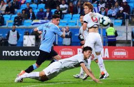 Kết quả Copa America: Uruguay phung phí cơ hội, mất điểm đáng tiếc trước Nhật Bản