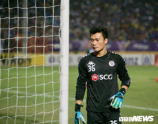 Cầu thủ ghi bàn vào lưới Bùi Tiến Dũng: 'Tôi thấy Hà Nội FC thay thủ môn nên dứt điểm'