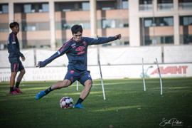 HLV Hàn Quốc: 'Không được thi đấu, Công Phượng nên về HAGL'