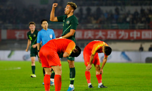 Bóng đá Trung Quốc lại thua tan nát trên sân nhà