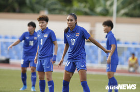 Xé lưới tuyển nữ Việt Nam, em gái Teerasil Dangda nói gì?